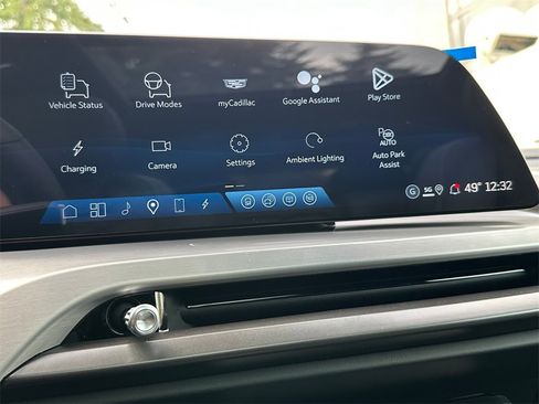 New 2026 Cadillac Vistiq Sport image 29