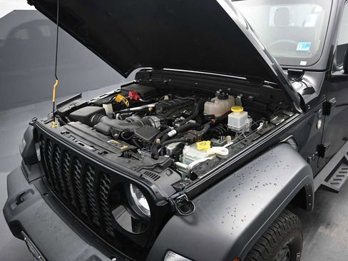 Used 2022 Jeep Gladiator Sport w/ Trailer Tow Package AWD/4WD image 36