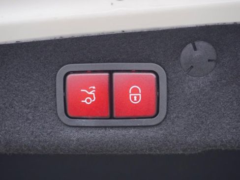 Used 2021 Mercedes-Benz C 300 4MATIC Sedan image 10