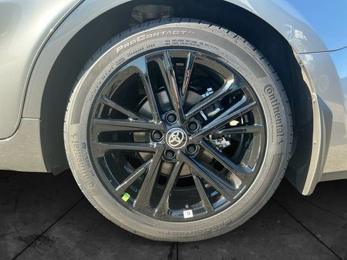Used 2025 Toyota Camry SE w/ Convenience Package FWD image 14