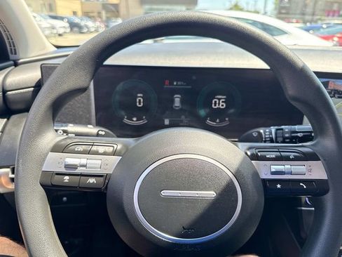 Used 2025 Hyundai Tucson SE image 28