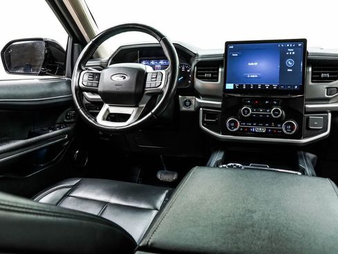 Used 2024 Ford Expedition XLT AWD/4WD image 24