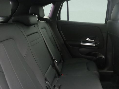 New 2026 Mercedes-Benz GLA 250 image 8