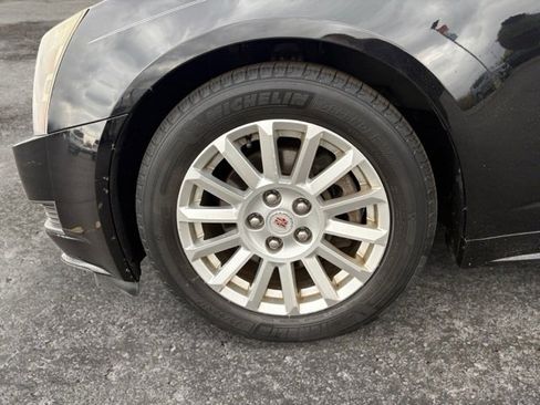 Used 2011 Cadillac CTS Luxury image 16