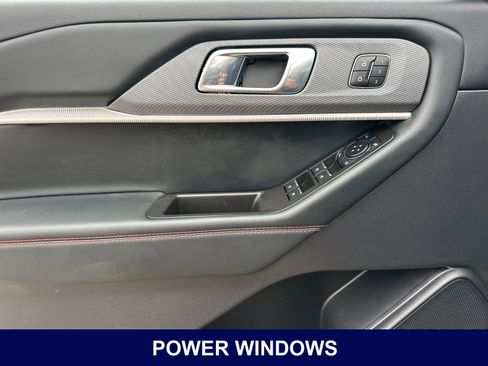 Used 2025 Ford Explorer ST-Line w/ Premium Package AWD/4WD image 12
