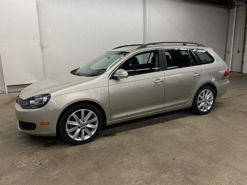 Used 2012 Volkswagen Jetta TDI image 1