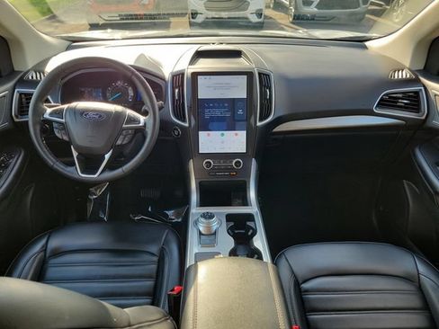 Certified 2024 Ford Edge SEL w/ Convenience Package AWD/4WD image 11