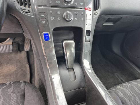 Used 2015 Chevrolet Volt FWD image 12