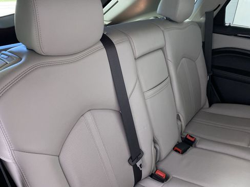 Used 2015 Cadillac SRX Premium image 17