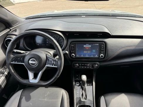 Used 2023 Nissan Kicks SR w/ SR Premium Package image 17