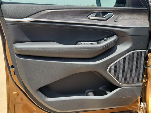New 2026 Jeep Grand Cherokee Limited AWD/4WD image 10