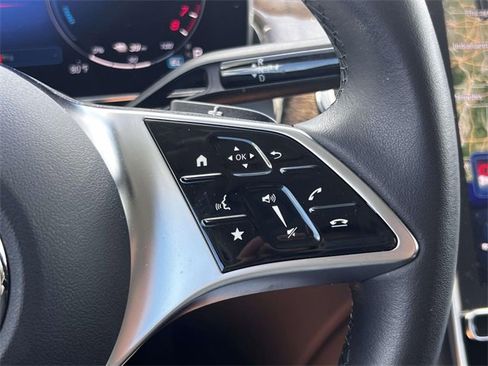 Used 2025 Mercedes-Benz GLC 350e 4MATIC image 22