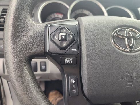 Used 2015 Toyota Tacoma 4x4 Access Cab V6 w/ SR Package image 21