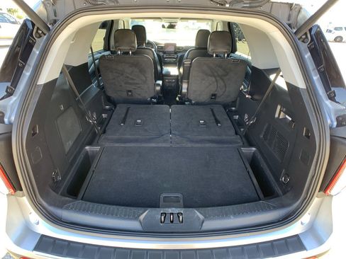 Used 2022 Ford Explorer Limited image 42