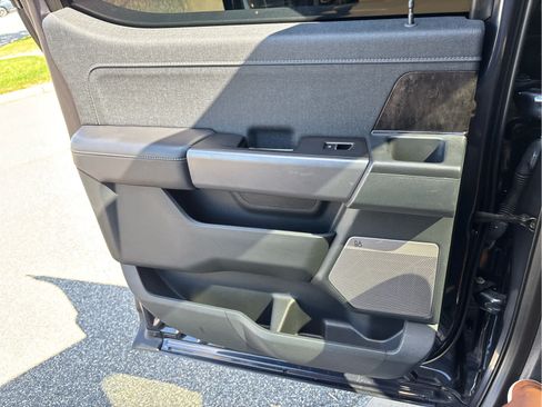 Used 2021 Ford F150 Lariat AWD/4WD image 16