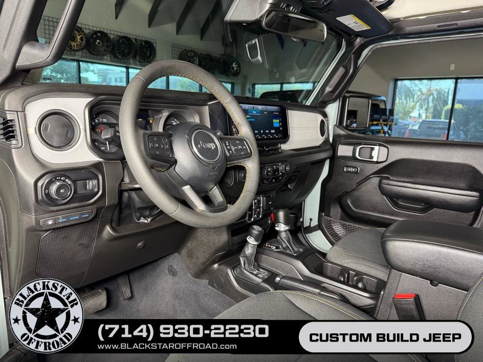 Used 2024 Jeep Wrangler Unlimited AWD/4WD image 12