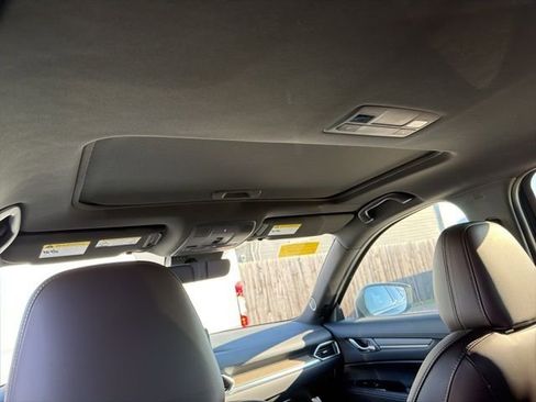 New 2025 MAZDA CX-5 Signature image 9