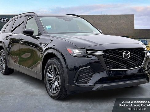 Used 2025 MAZDA CX-70 3.3 Turbo w/ Preferred Package image 2