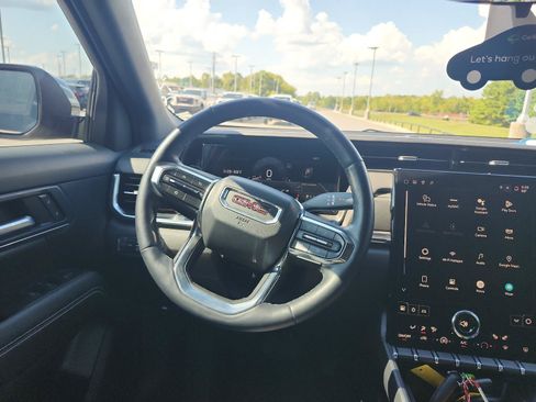 Certified 2025 GMC Terrain Elevation AWD/4WD image 11