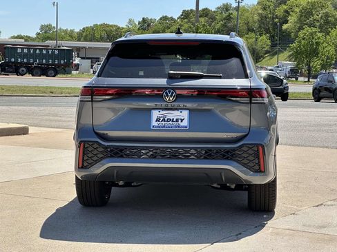 New 2026 Volkswagen Tiguan SE R-Line AWD/4WD image 3