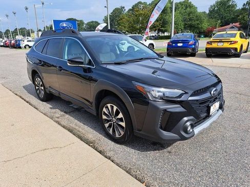 Certified 2025 Subaru Outback Limited AWD/4WD image 8