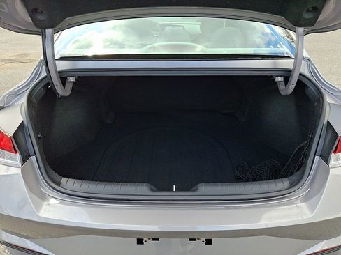 Used 2023 Hyundai Elantra SEL w/ Convenience Package FWD image 30