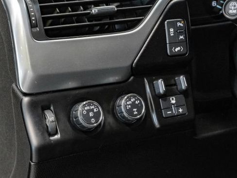 Used 2016 Chevrolet Tahoe LT w/ Luxury Package AWD/4WD image 33