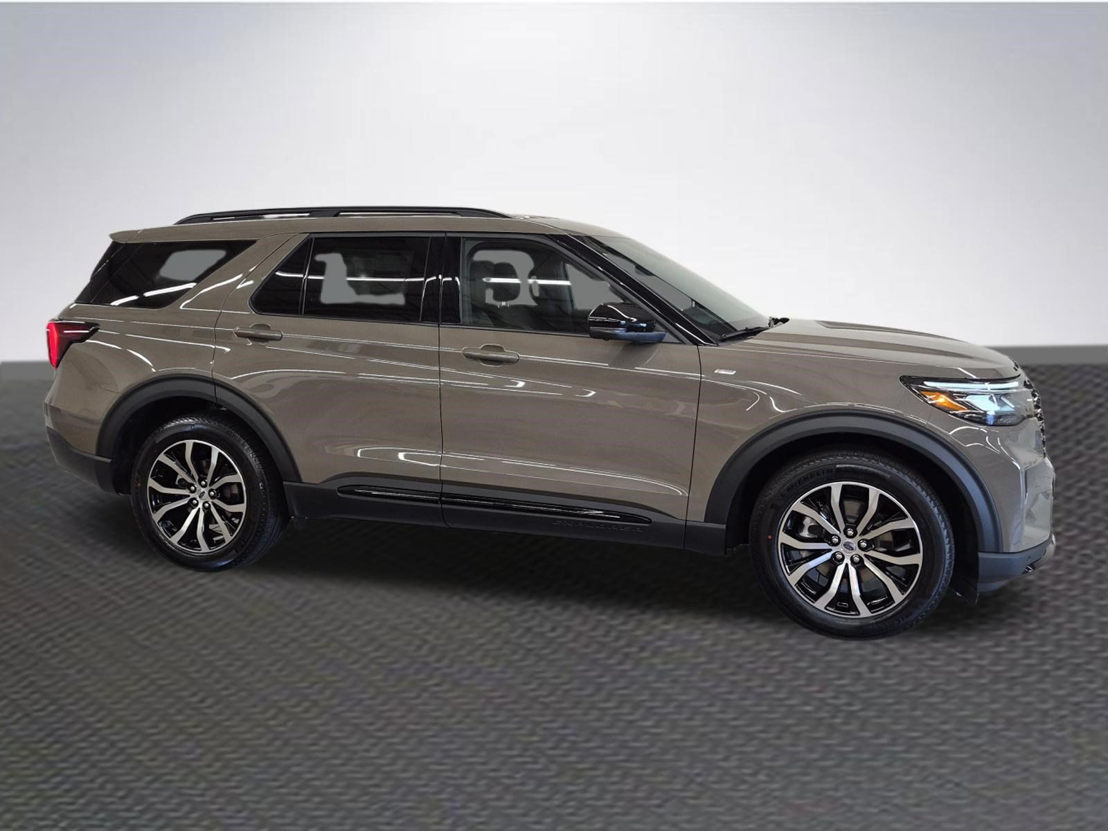 New 2027 Ford Explorer ST-Line RWD image 3