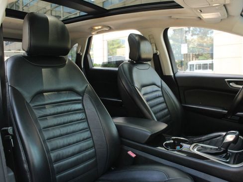 Used 2015 Ford Edge SEL w/ Equipment Group 201A AWD/4WD image 24