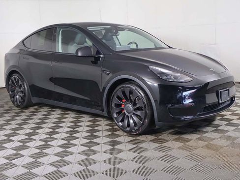 Used 2023 Tesla Model Y Performance AWD/4WD image 2