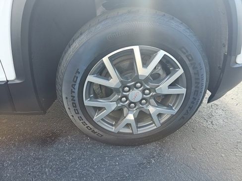 Used 2023 GMC Acadia SLE w/ Driver Convenience Package image 81