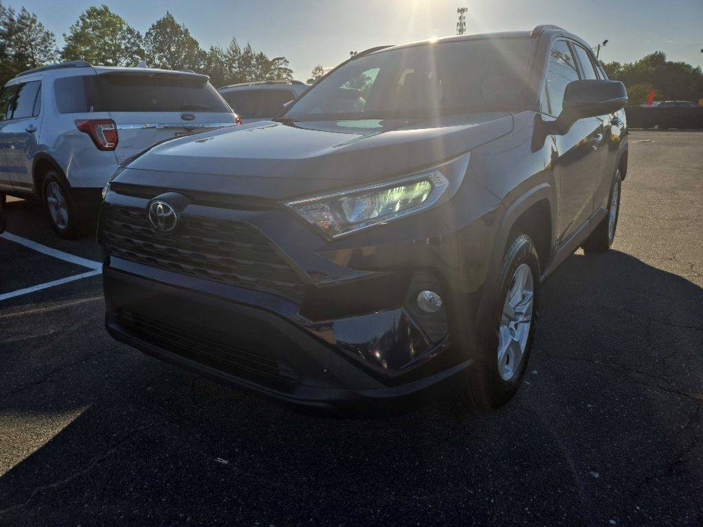 Used 2020 Toyota RAV4 XLE FWD image 25