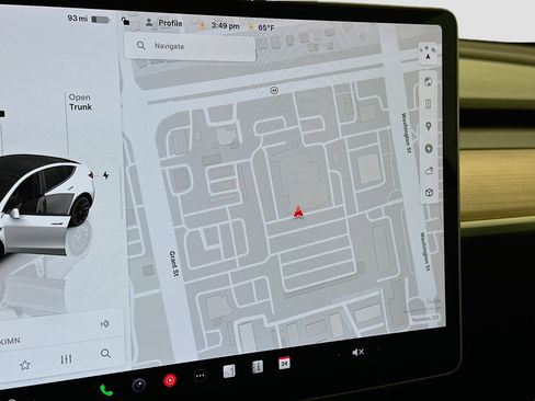 Used 2023 Tesla Model Y Long Range image 22