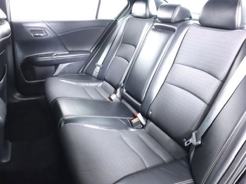 Used 2016 Honda Accord Sport image 29