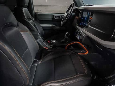 Used 2022 Ford Bronco Badlands w/ Sasquatch Package image 18