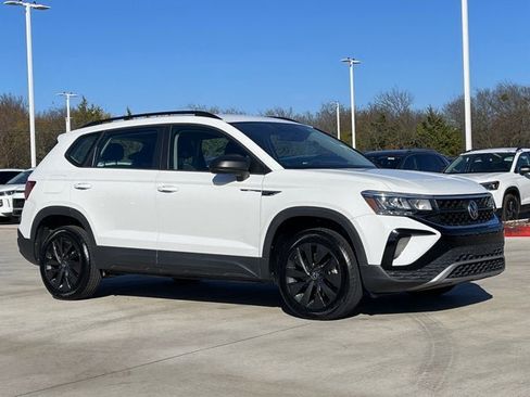 Used 2022 Volkswagen Taos S image 5