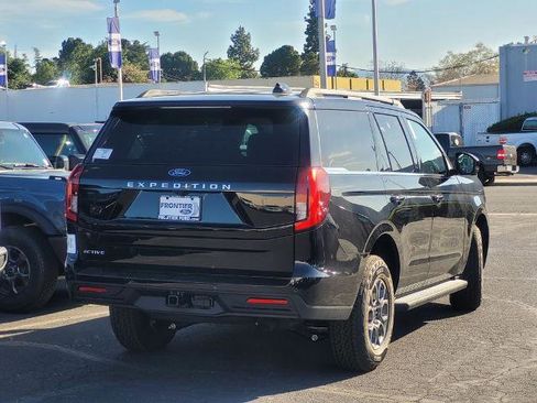 New 2026 Ford Expedition Active image 4