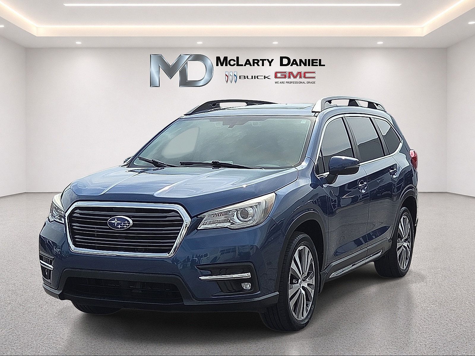 Used 2020 Subaru Ascent Limited w/ Technology Package AWD/4WD image 3