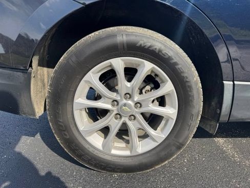 Used 2020 Chevrolet Equinox LT FWD image 10