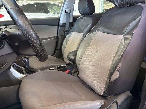 Used 2016 Hyundai Elantra SE FWD image 9