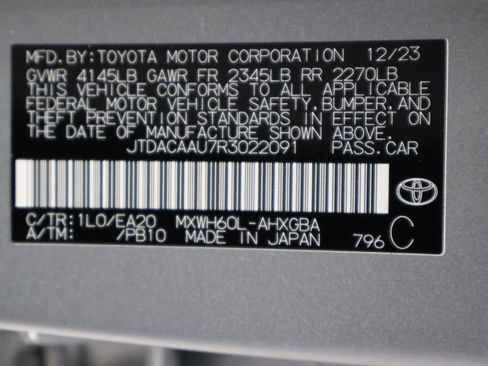 Used 2024 Toyota Prius XLE image 17