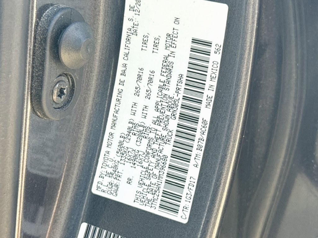 Used 2021 Toyota Tacoma TRD Off-Road AWD/4WD image 34