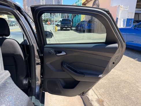 Used 2017 Ford Focus SEL FWD image 11