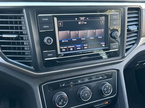 Used 2022 Volkswagen Atlas SE FWD image 21