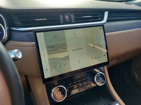 Used 2022 Jaguar F-PACE S AWD/4WD image 29