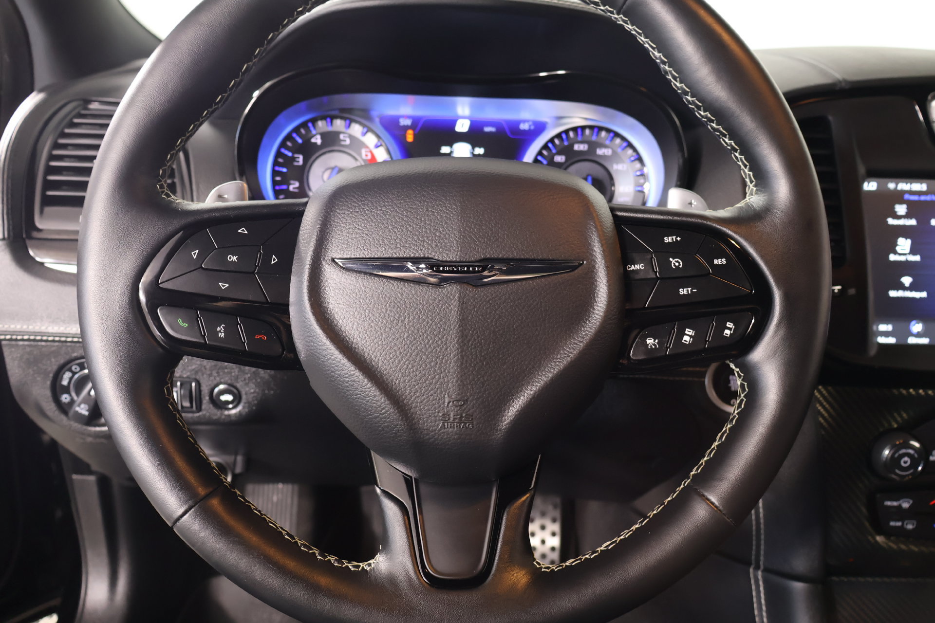 Used 2023 Chrysler 300 C RWD image 3