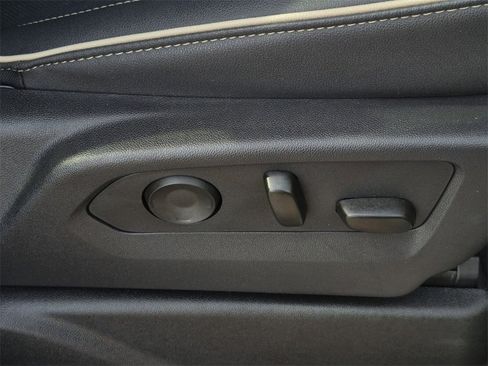 Certified 2025 Chevrolet Tahoe Premier image 15