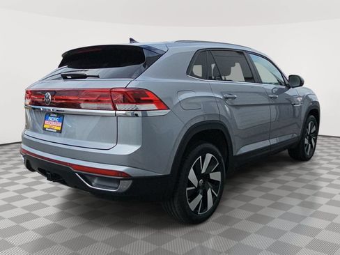 Certified 2024 Volkswagen Atlas Cross Sport SE FWD image 5