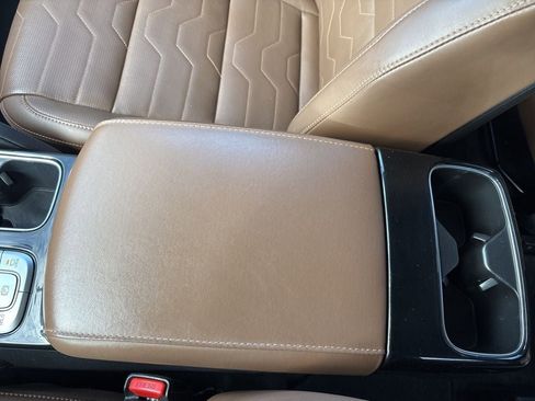 Used 2022 Kia Telluride SX w/ SX Prestige Package image 18