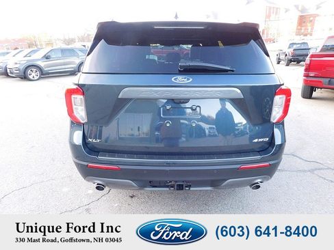 Used 2022 Ford Explorer XLT w/ Equipment Group 202A image 7